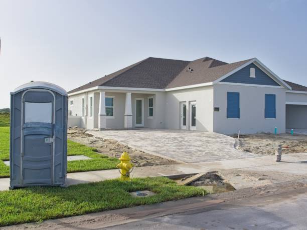 Portable Toilet Options We Offer in Waelder, TX